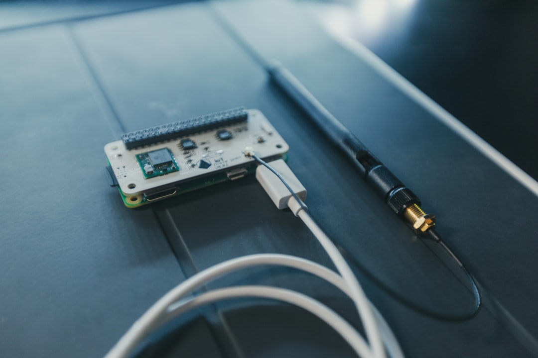 Implementasi Teknologi IoT untuk Irigasi Presisi dan Pemantauan Tanah pada Pertanian Modern